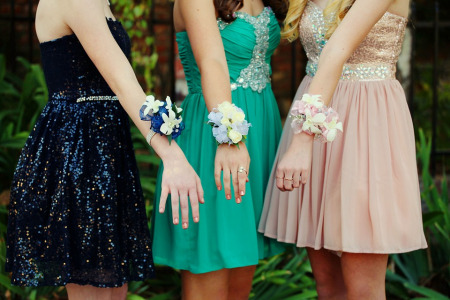 Prom Logo