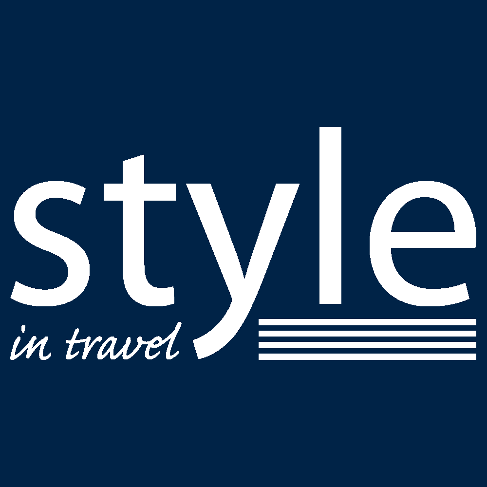 Style in Travel Logo